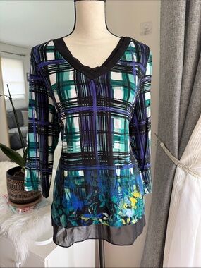 Dana Buchman Teal, Blue & Black Plaid V-Neck Tunic with Floral Hem